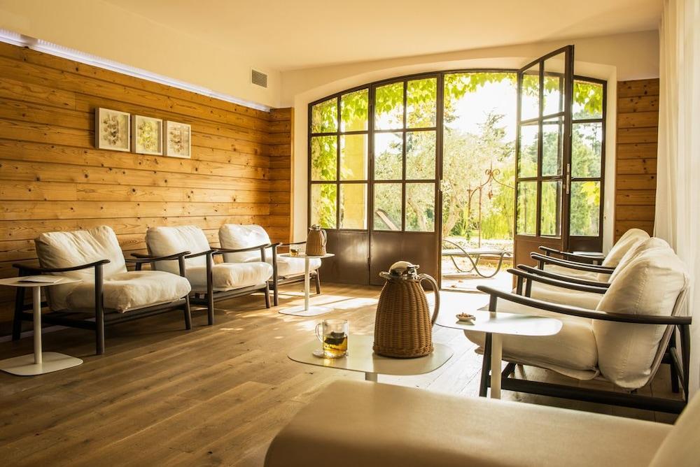 Hotel Baumaniere Les Baux De Provence 외부 사진